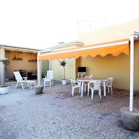 Re Sole Vacanze - Esclusivo Attico M A R T E Con Spaziosissima Terrazza Solarium Attrezzata * Avola