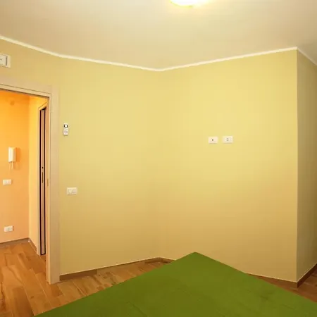 Re Sole Vacanze - Esclusivo Attico M A R T E Con Spaziosissima Terrazza Solarium Attrezzata * Avola