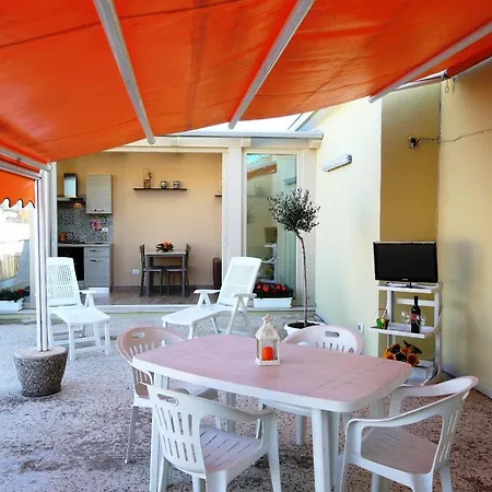 Re Sole Vacanze - Esclusivo Attico M A R T E Con Spaziosissima Terrazza Solarium Attrezzata