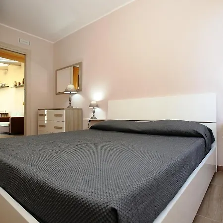 בית נופש Re Sole Vacanze - Esclusivo Attico M A R T E Con Spaziosissima Terrazza Solarium Attrezzata *
